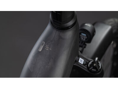 CUBE KATHMANDU HYBRID ONE11 HPC SLT 800 click to zoom image